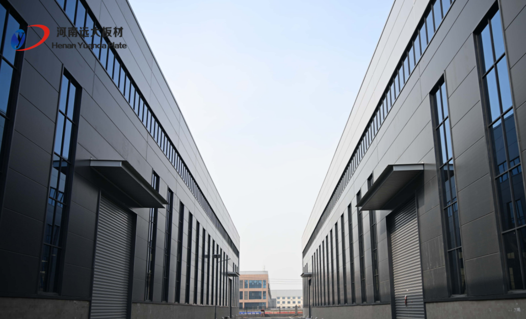 新建廠房外墻優選材料：河南遠大聚氨酯封邊巖棉板應用案例（十六棟）(圖3)